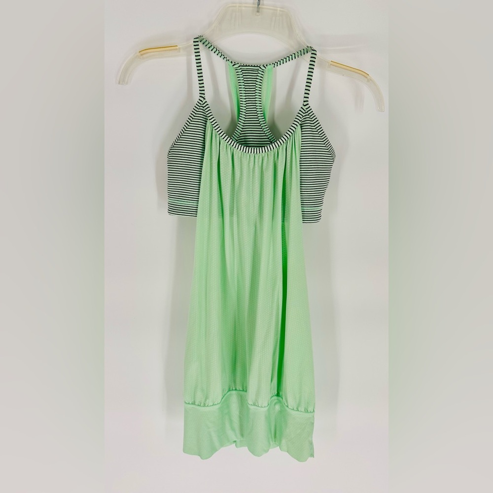 Lululemon Tank Top w/ Stripped Bra and Teal Size 4